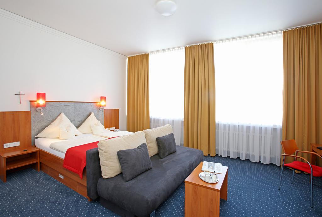 Martinshof Hotel Rottenburg am Neckar Екстериор снимка